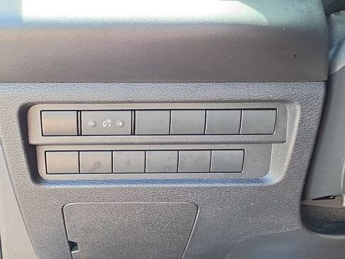 Used 2022 Mitsubishi Outlander ES FWD image 27