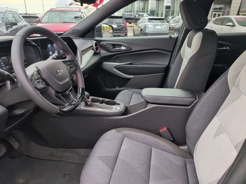 Certified 2025 Chevrolet Trax RS w/ Driver Confidence Package FWD image 17