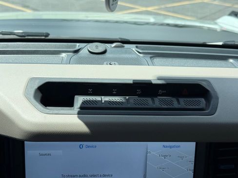 Used 2023 Ford Bronco Wildtrak AWD/4WD image 11