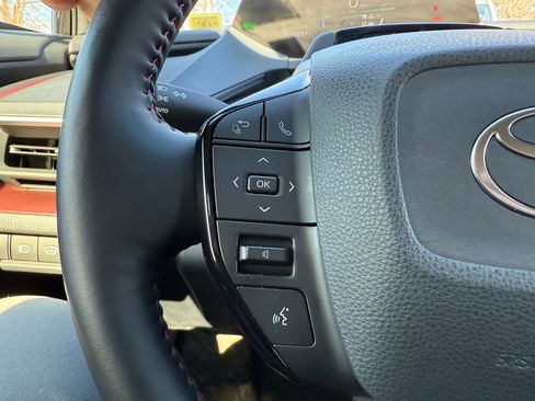 Used 2024 Toyota Prius Prime XSE Premium image 33