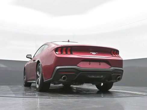Used 2025 Ford Mustang Coupe image 32