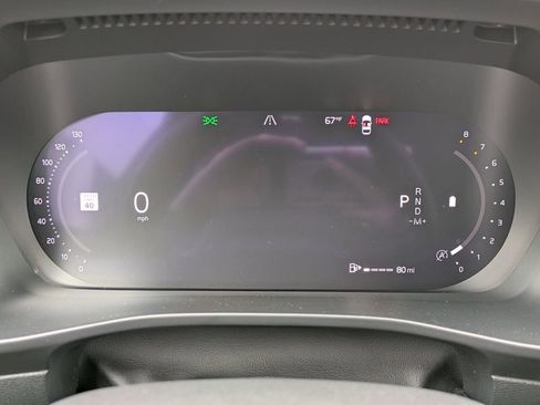 Certified 2023 Volvo XC40 B5 Plus w/ Driver Assist Package image 28