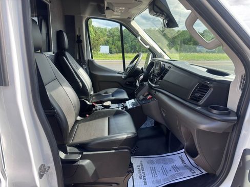 Used 2023 Ford Transit 250 Medium Roof w/ Exterior Upgrade Package RWD image 30