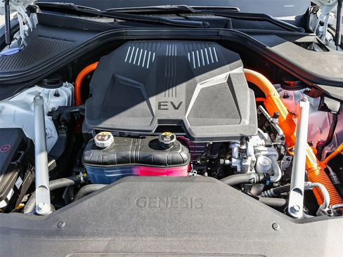 Used 2024 Genesis G80 image 12