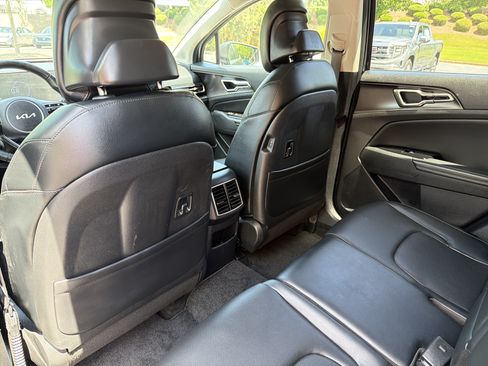 Used 2025 Kia Sportage EX w/ Premium Package FWD image 20