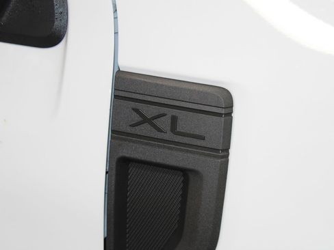 New 2025 Ford Maverick XL image 11