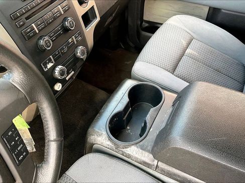 Used 2012 Ford F150 XLT w/ XLT Chrome Pkg image 14