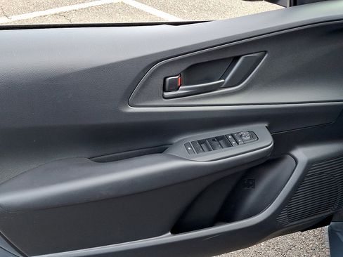 Certified 2025 Toyota Prius Plug-In Hybrid image 12