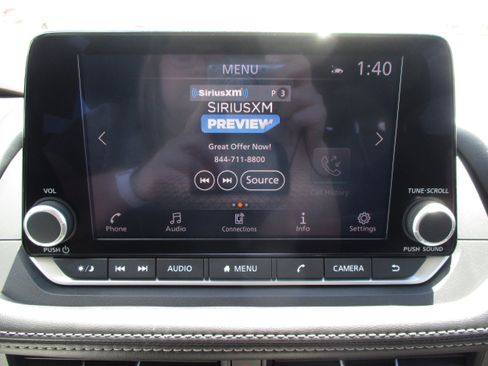 Used 2023 Nissan Rogue SV AWD/4WD image 19