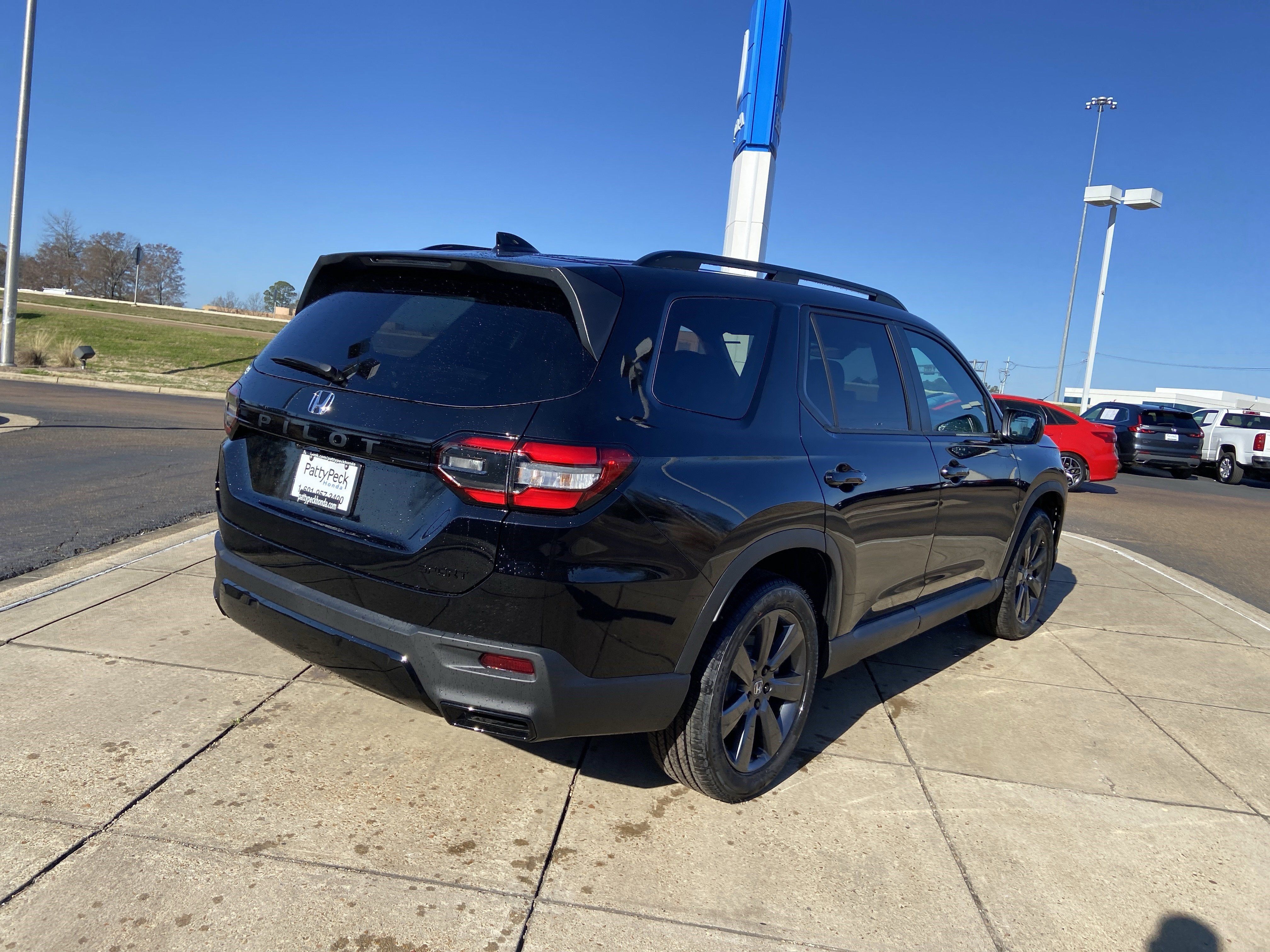 New 2026 Honda Pilot Sport image 10