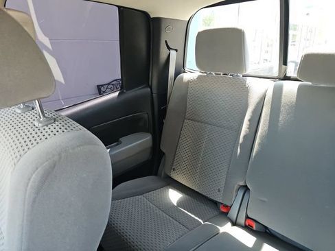 Used 2010 Toyota Tundra 4x4 Double Cab image 11