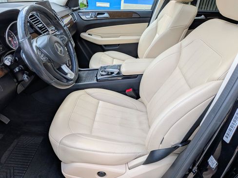 Used 2019 Mercedes-Benz GLS 450 4MATIC image 3
