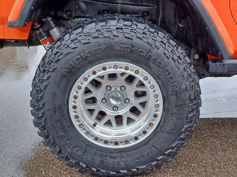Used 2019 Jeep Wrangler Rubicon w/ Uconnect 4C Nav & Sound Group AWD/4WD image 5