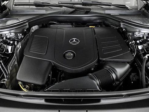 Used 2026 Mercedes-Benz GLC 300 4MATIC image 13