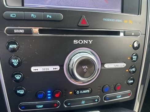 Used 2018 Ford Explorer Platinum image 23