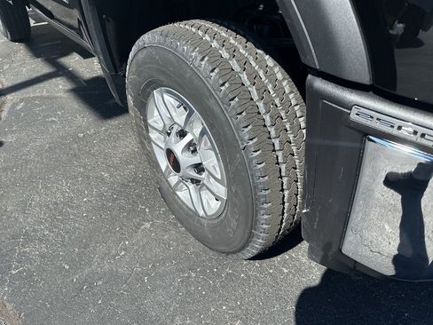 New 2025 GMC Sierra 2500 Pro w/ Convenience Package image 10