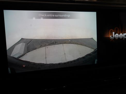 Used 2024 Jeep Wrangler Willys image 28