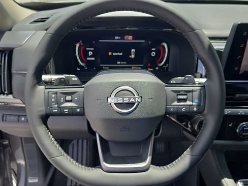 New 2026 Nissan Pathfinder SL FWD image 30