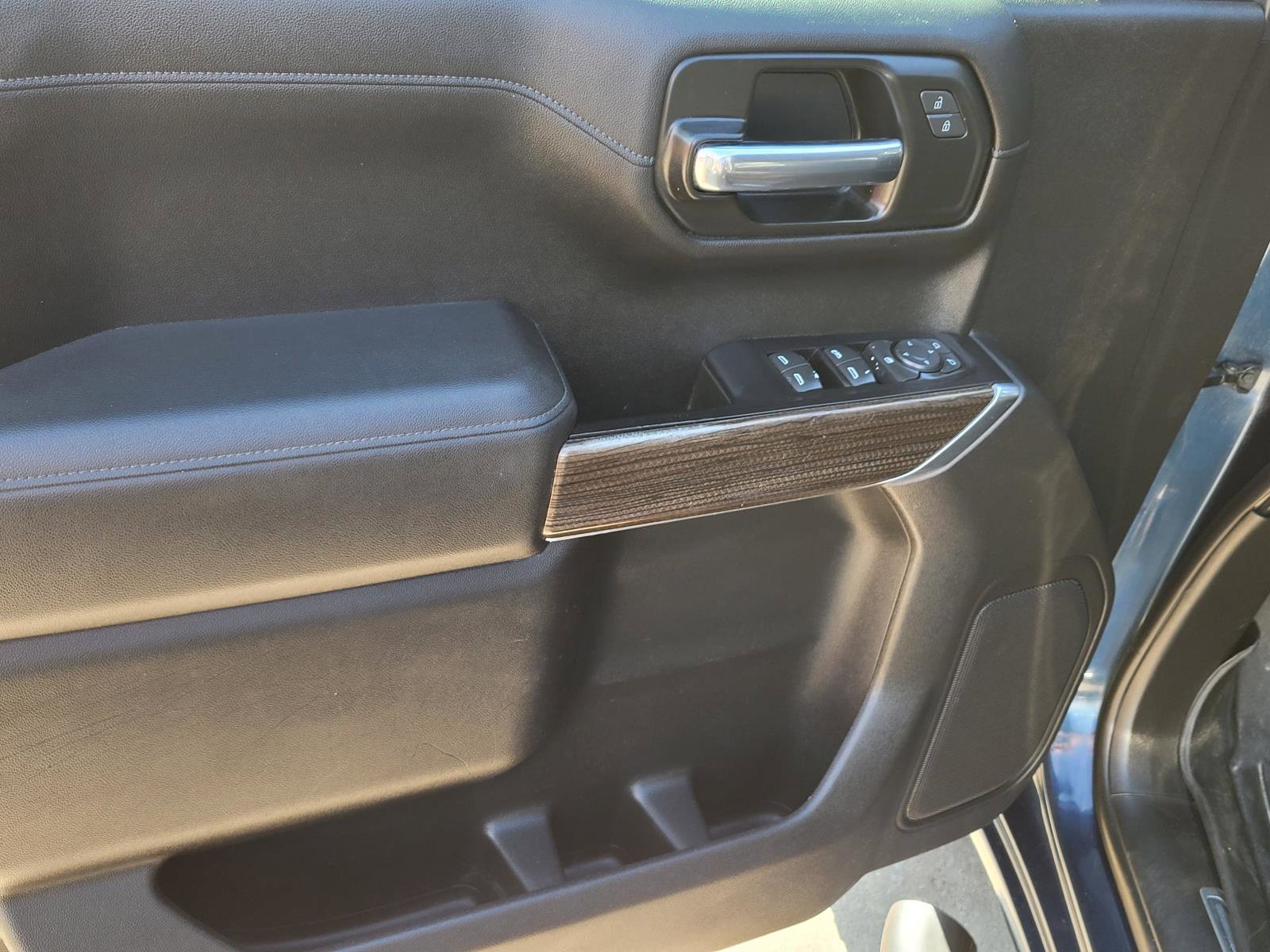 Used 2020 Chevrolet Silverado 1500 LT w/ Texas Edition AWD/4WD image 19