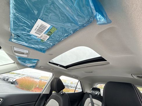 New 2026 Hyundai Venue SEL image 22