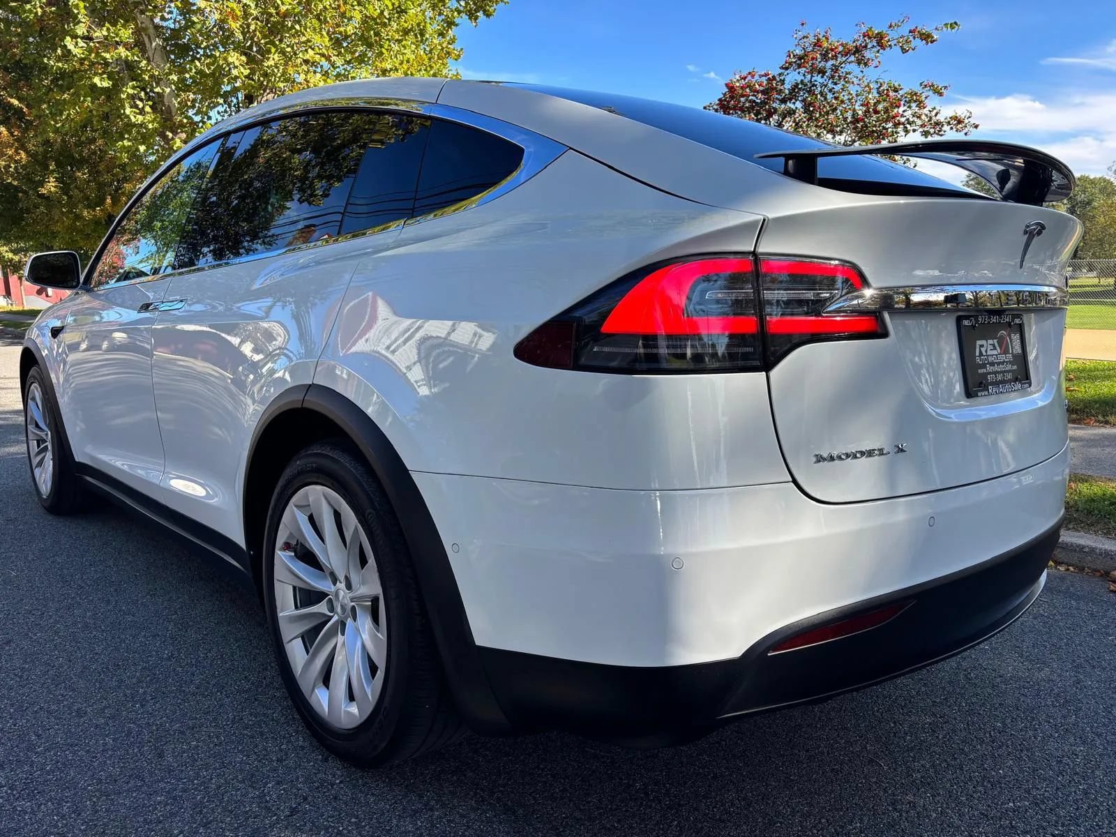 Used 2016 Tesla Model X 90D AWD/4WD image 3