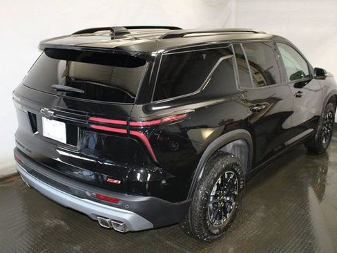 Used 2025 Chevrolet Traverse Z71 w/ Driver Confidence Package image 4