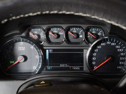 Used 2020 Chevrolet Tahoe Premier AWD/4WD image 23
