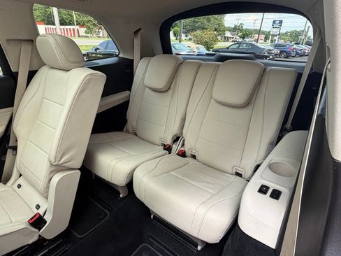 Used 2023 Mercedes-Benz GLS 450 4MATIC image 29