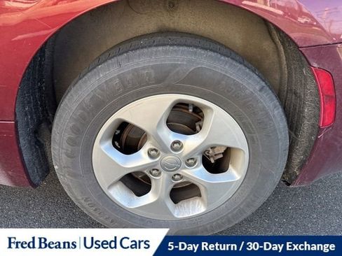 Used 2017 Chrysler Pacifica Touring-L Plus image 8