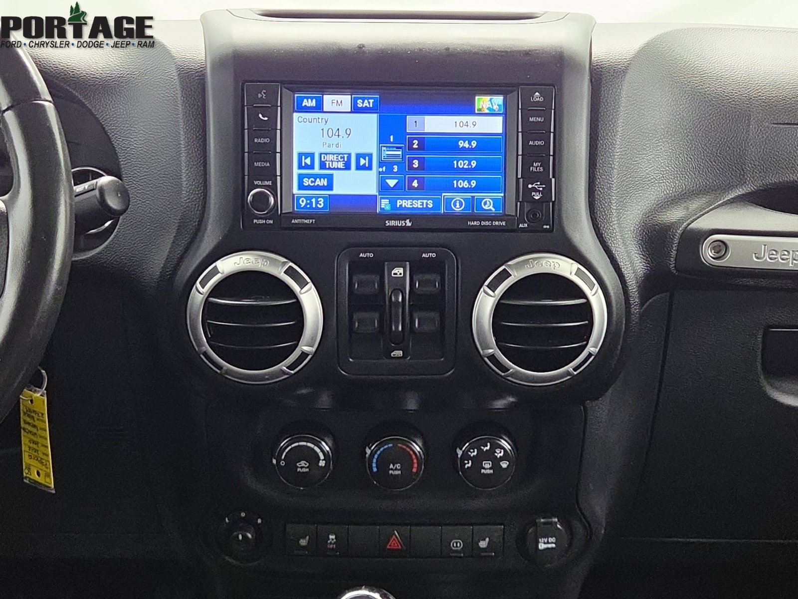 Used 2012 Jeep Wrangler Unlimited Sahara w/ Connectivity Group AWD/4WD image 19