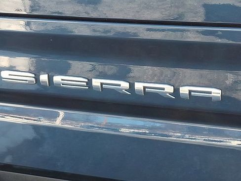 Used 2022 GMC Sierra 1500 SLE image 30