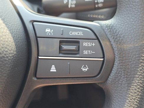 New 2026 Honda HR-V LX image 32