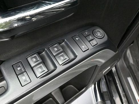 Used 2016 Chevrolet Silverado 1500 LTZ Z71 w/ LTZ Plus Package AWD/4WD image 19