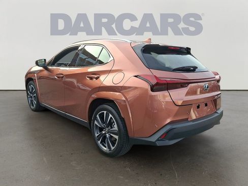 Used 2025 Lexus UX 300h AWD image 4
