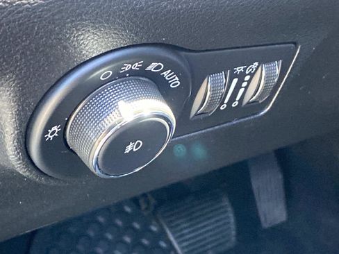 Certified 2022 Jeep Compass Altitude w/ Sun and Sound Group AWD/4WD image 29