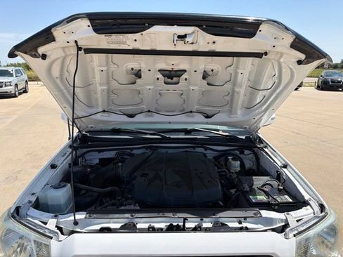 Used 2015 Toyota Tacoma 4x4 Double Cab w/ TRD Sport Package image 6