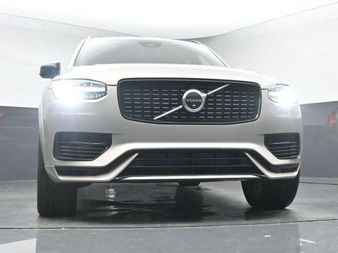 Used 2023 Volvo XC90 T8 Ultimate AWD/4WD image 11