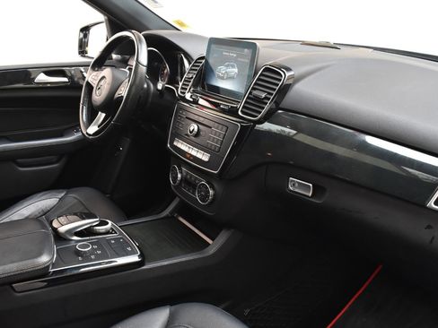 Used 2019 Mercedes-Benz GLE 400 4MATIC image 21