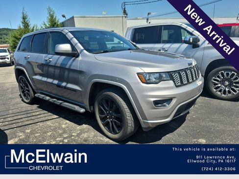 Used 2021 Jeep Grand Cherokee Laredo X AWD/4WD image 1