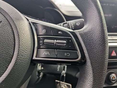 Used 2024 Kia Forte LXS image 16