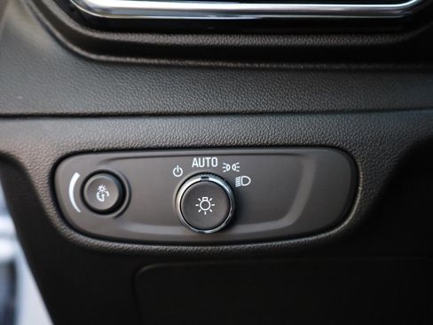 Used 2023 Chevrolet Bolt LT w/ Infotainment Package image 34