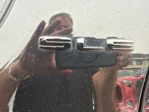 Used 2023 GMC Acadia SLE w/ Driver Convenience Package image 14