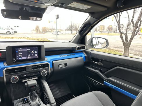 Used 2024 Toyota Tacoma TRD Sport image 30