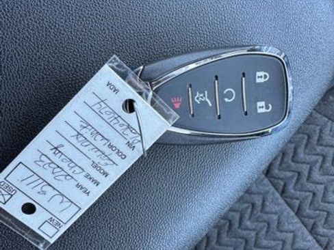 Used 2023 Chevrolet Equinox LT AWD/4WD image 24