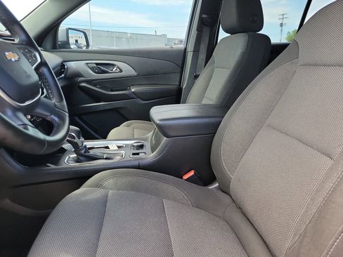 Used 2023 Chevrolet Traverse LT FWD image 19