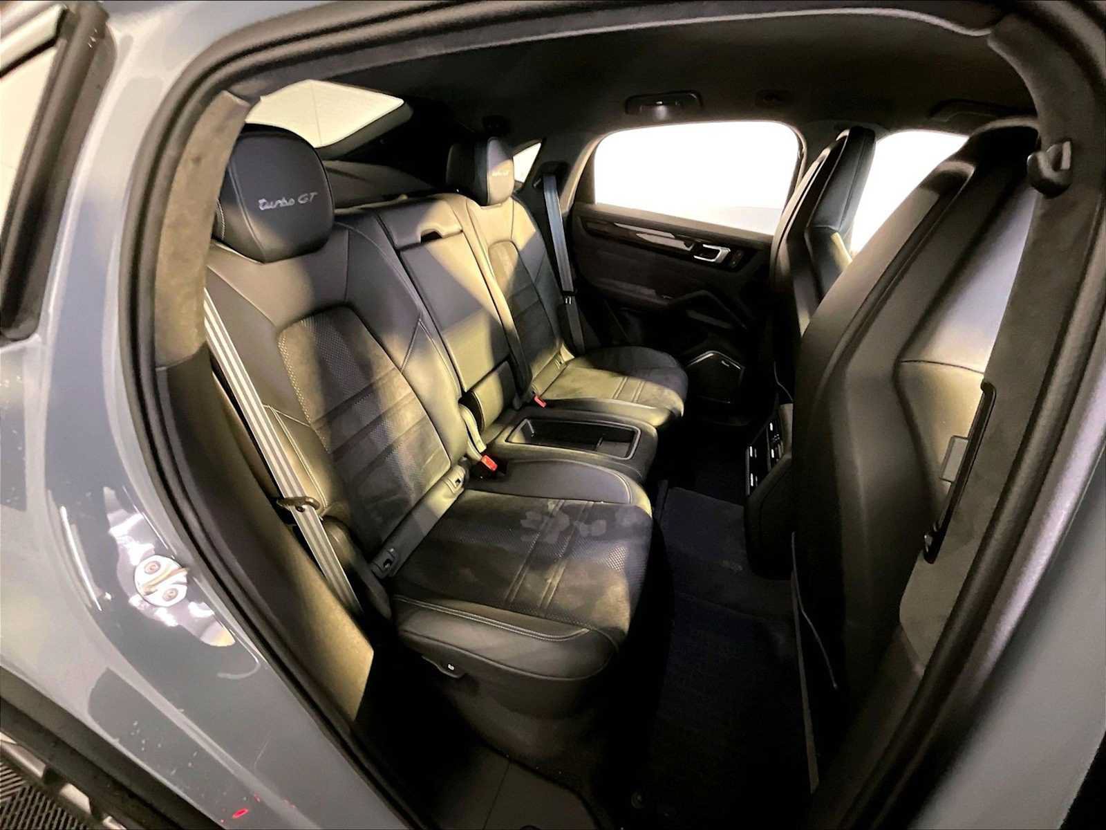 Certified 2022 Porsche Cayenne Turbo GT AWD/4WD image 23