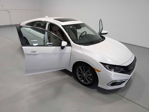 Used 2020 Honda Civic EX image 15
