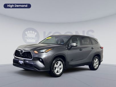 Used 2024 Toyota Highlander LE