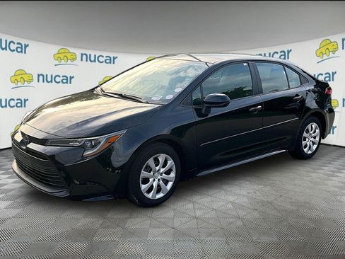 Used 2024 Toyota Corolla LE FWD image 3