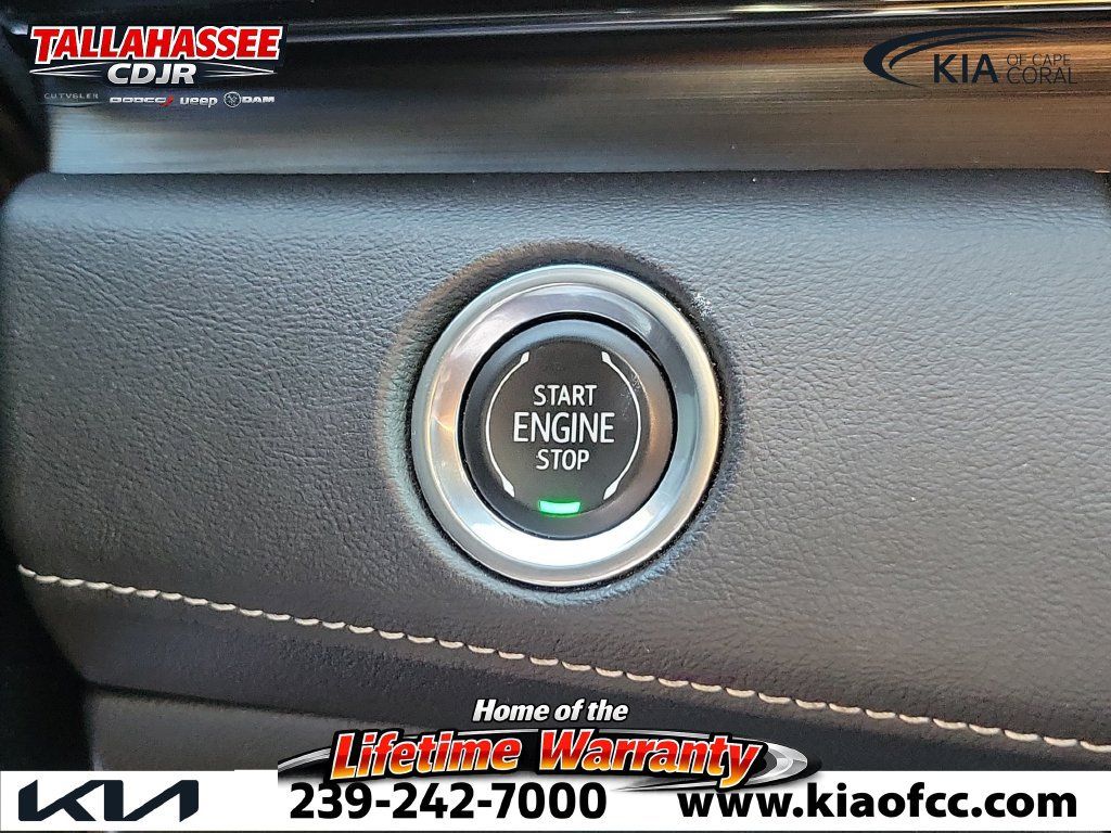 Used 2021 Cadillac Escalade Luxury RWD image 36